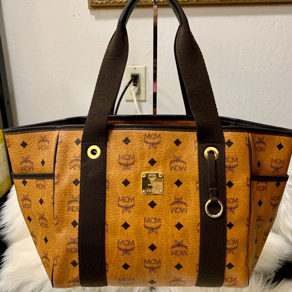 Preowned MCM hand bag